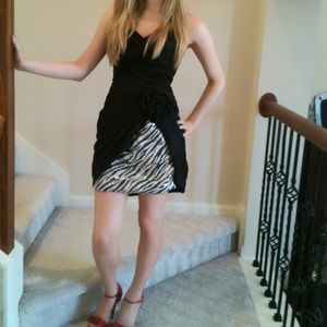 XTREME PROM DRESS by Impression SIZE 02 IN Black..